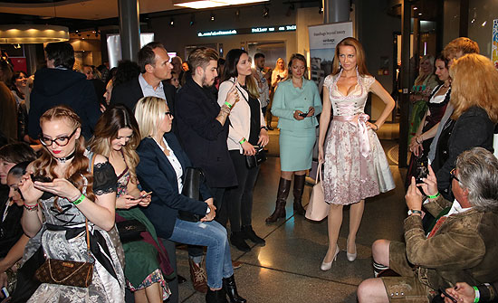 Trachtenwahnsinn Trachtenparty mit Modenschau und Musik im Aloft M&uuml;nchen (&copy;Foto: Martin Schmitz)